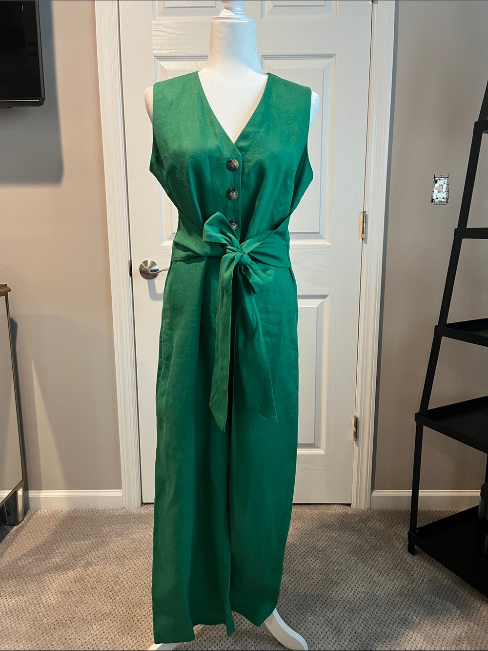 Sleeveless Green Tie-Waist Jumpsuit